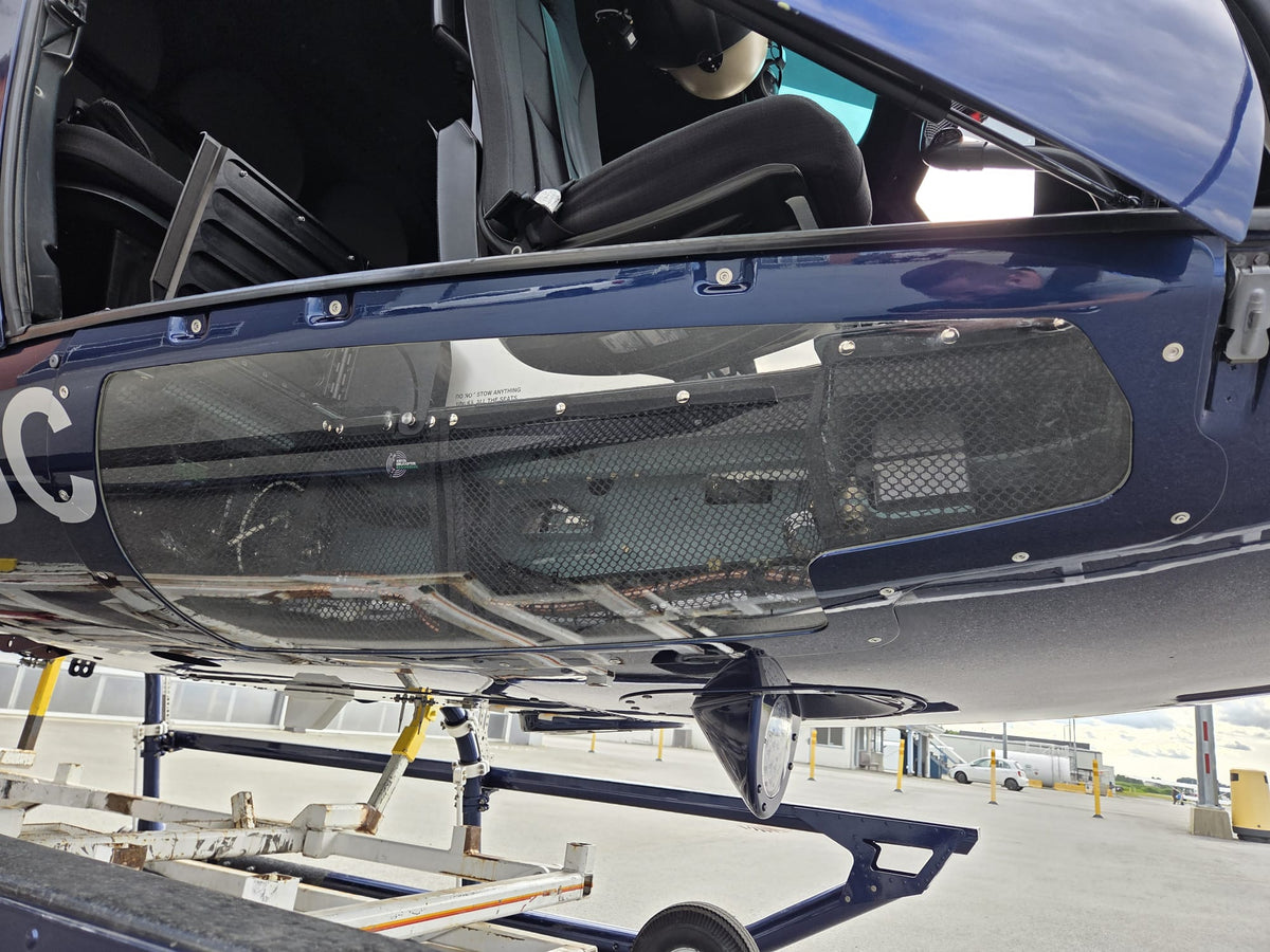 S.H.E. - Cockpit Floor Window - 350-000087-A (with cover plate)
